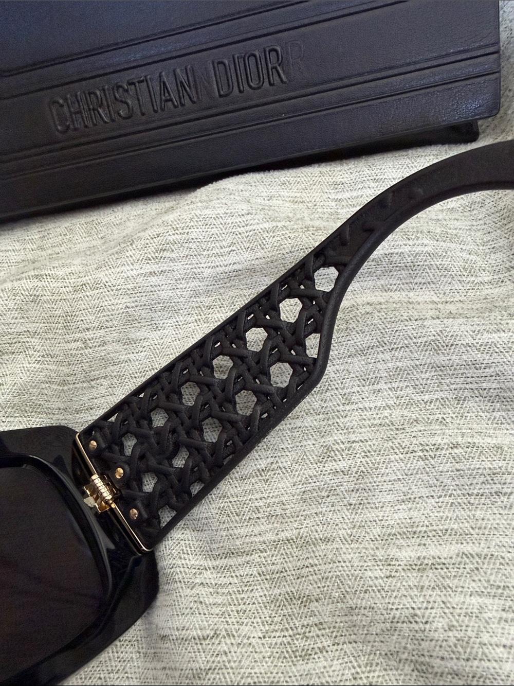 😎 DIOR Verydior S1I Black Cannage Sunglasses CD001981 1100L1 54-19 - Picture 7 of 8